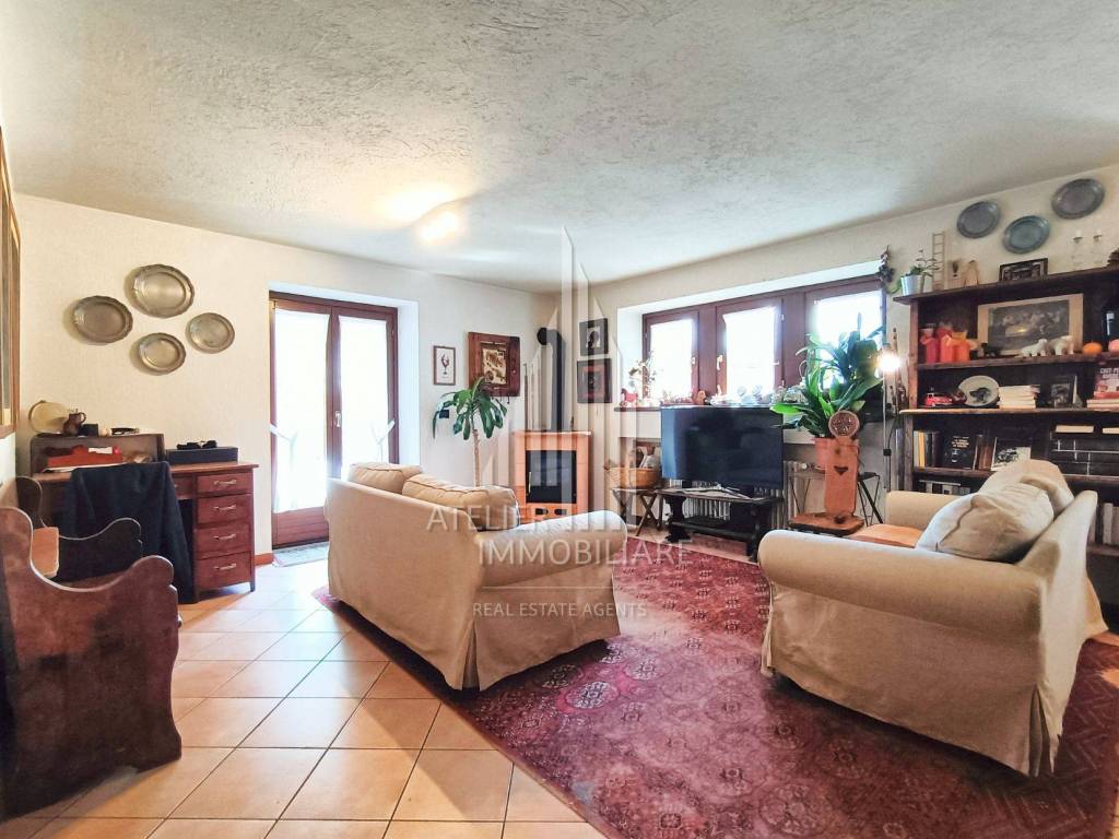 Appartamento a Courmayeur in Strada Statale SS. 26, 27 - Foto 3