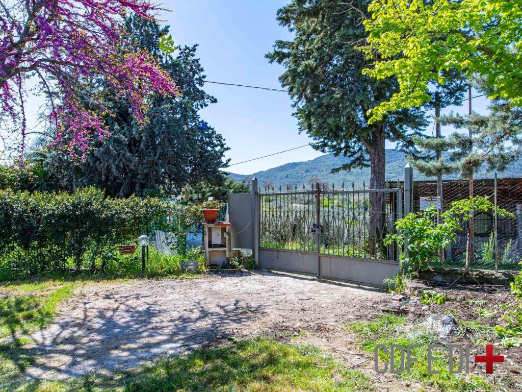 Rustico / casale a Toffia in Località Pecorini - Foto 4