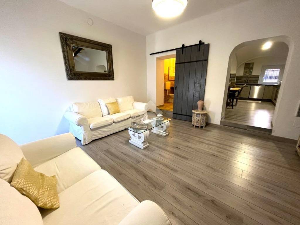 Rustico / casale a Carnago in Via Palmiro Togliatti, 15 - Foto 2