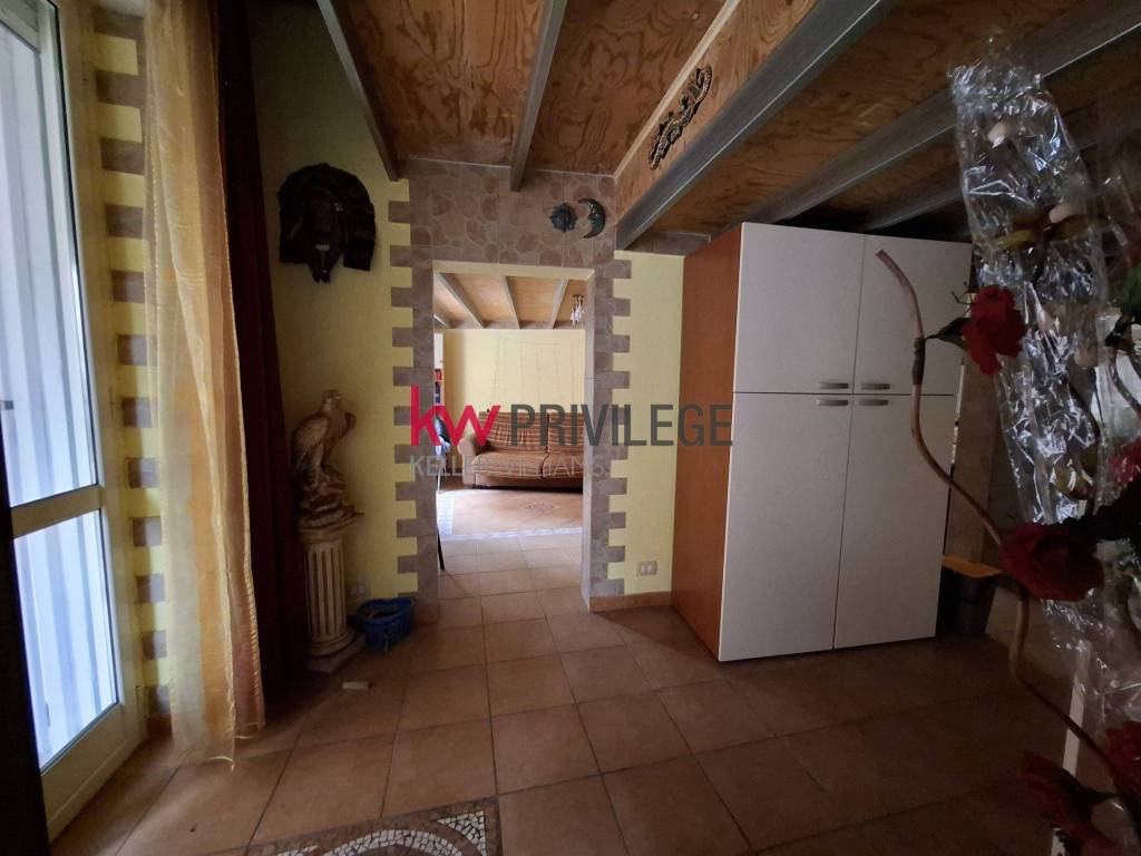 Appartamento a Brindisi in Via Alfredo De Sanctis, 24 - Foto 2