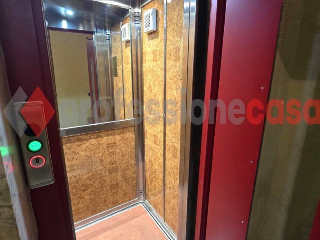 Appartamento a Salerno in Via Raffele Zammarelli, 12 - Foto 4