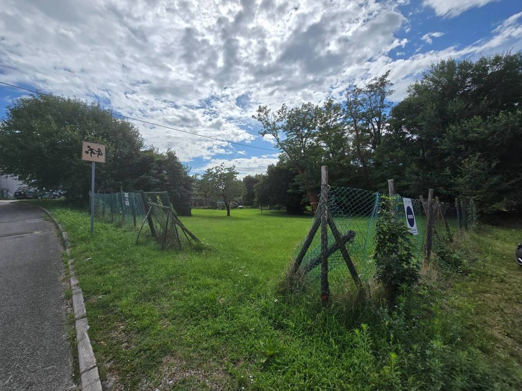 Terreno a Moruzzo in Via Monti - Foto 3