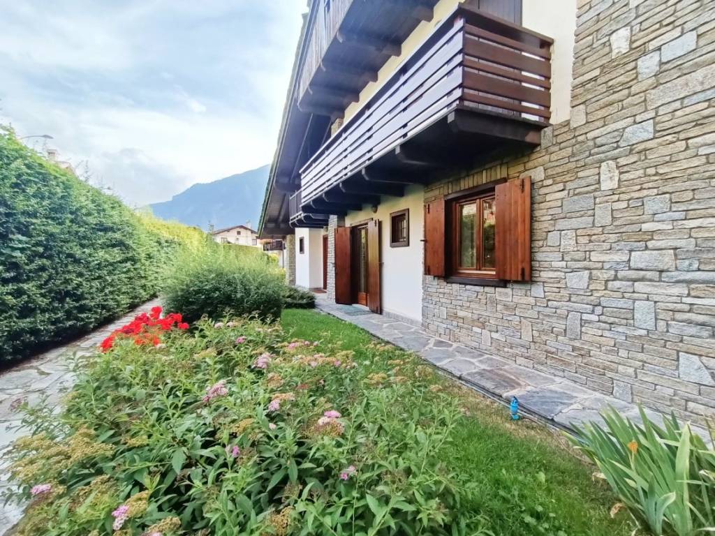 Appartamento a Courmayeur in Frazione La Saxe - Foto 3