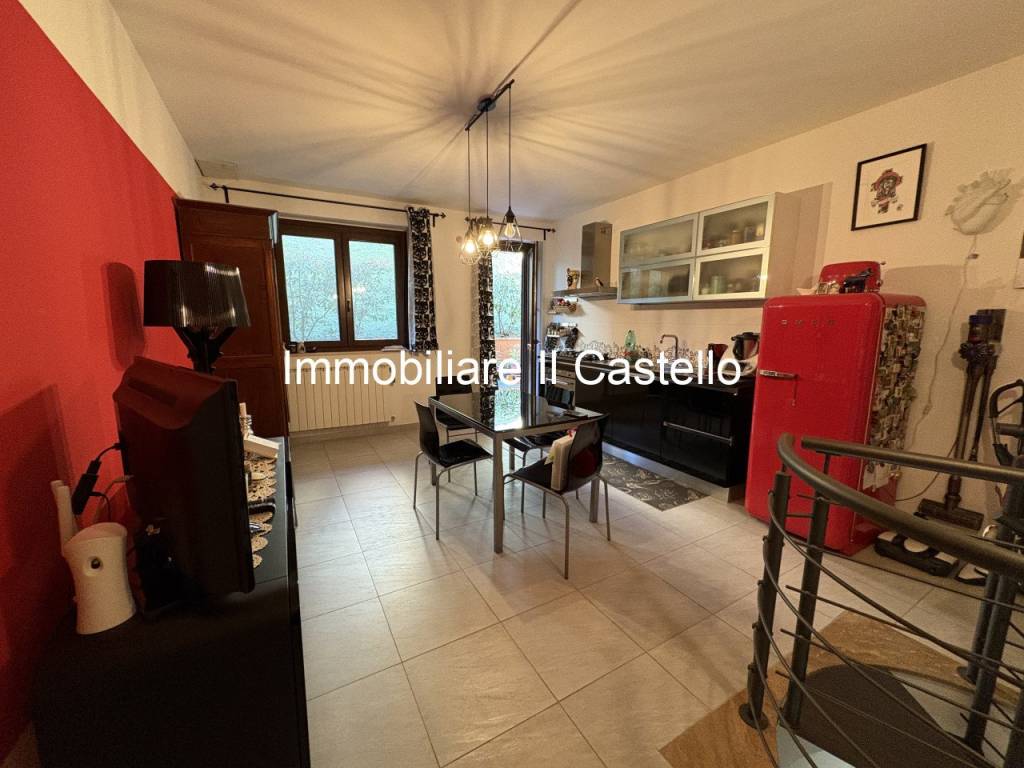 Appartamento a Castiglione del lago in Via Silvio Pellico - Foto 2