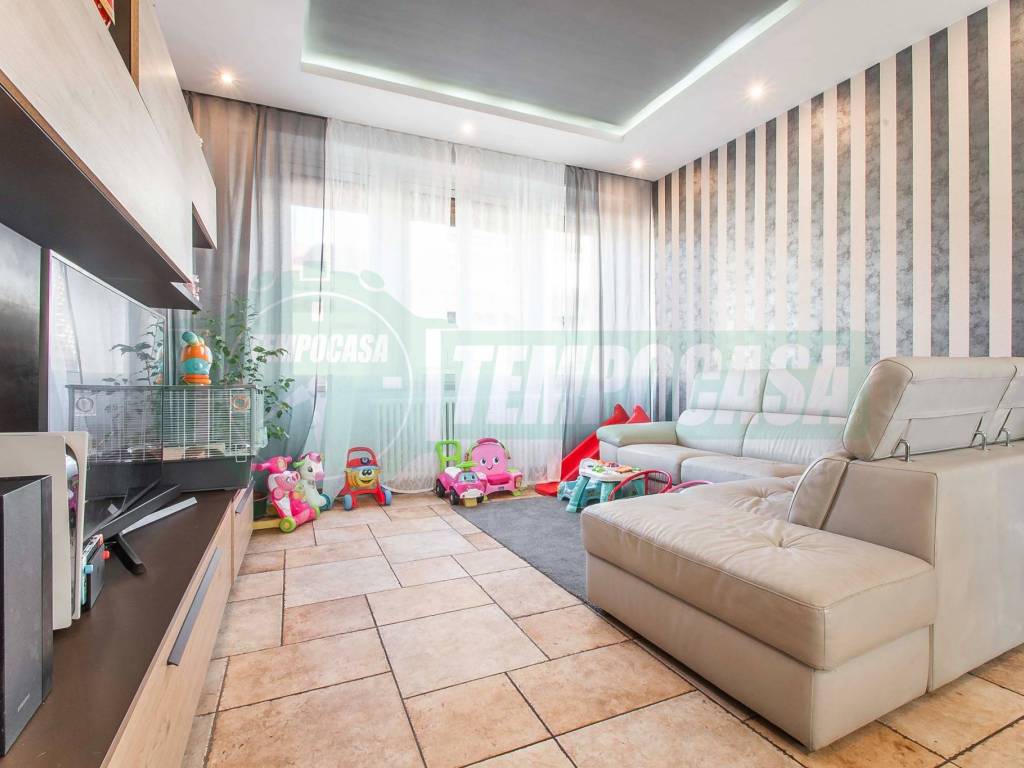 Appartamento a Uboldo in Via Roma, 11 - Foto 5