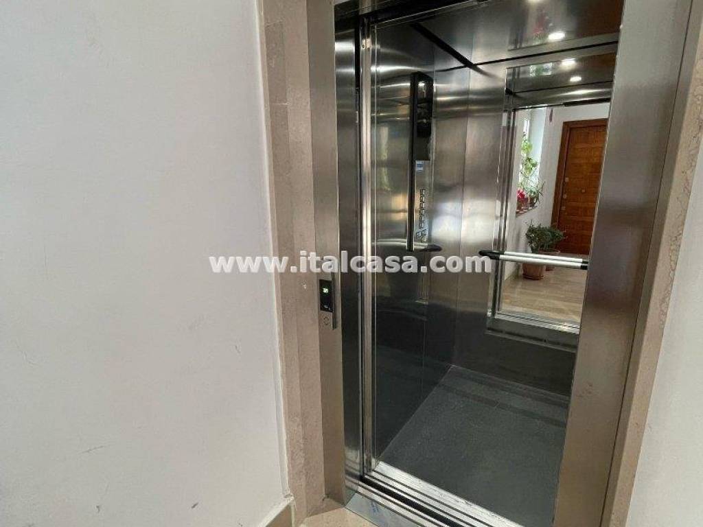 Appartamento a Crotone in via degli angioini, crotone - Foto 4