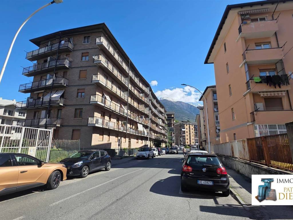 Box / garage a Aosta in via Monte Emilius - Foto 4