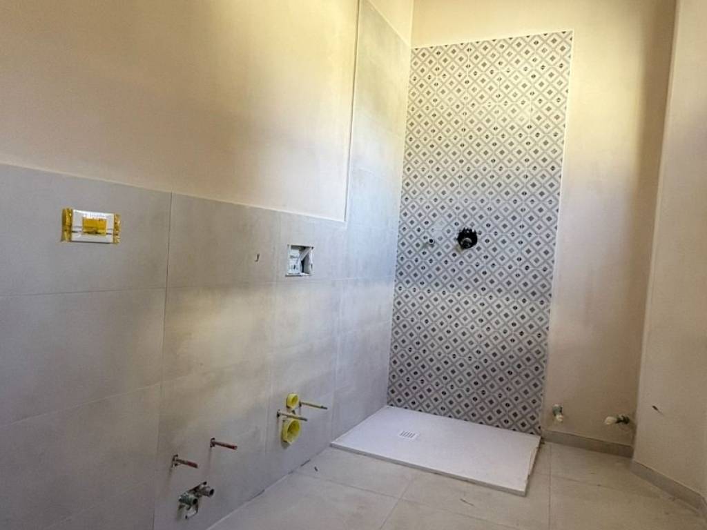 Appartamento a Cannobio in Via Paolo Zaccheo, 16 - Foto 4