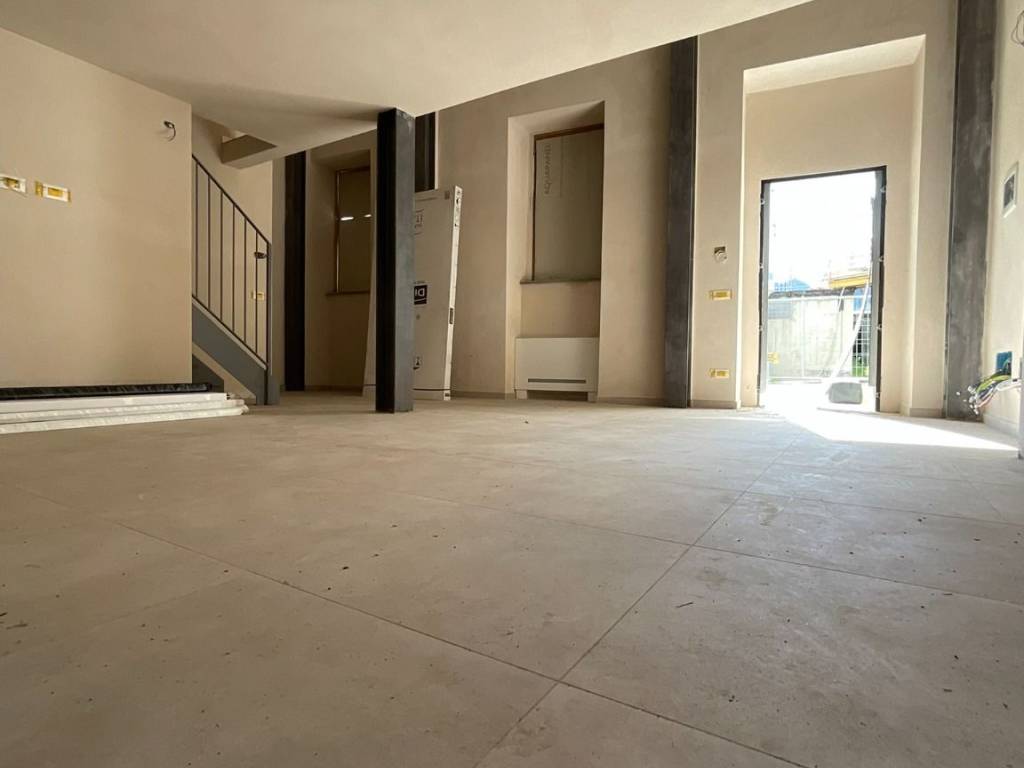 Appartamento a Cannobio in Via Paolo Zaccheo, 16 - Foto 2