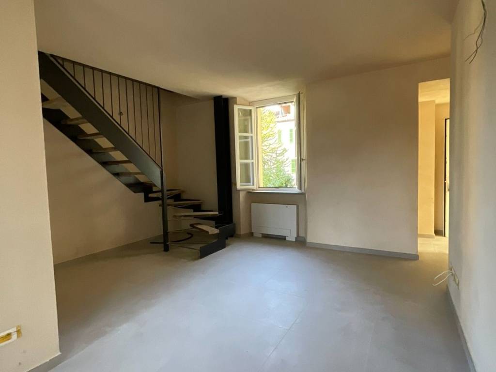 Appartamento a Cannobio in Via Paolo Zaccheo, 16 - Foto 3