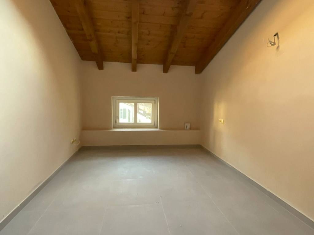 Appartamento a Cannobio in Via Paolo Zaccheo, 16 - Foto 5