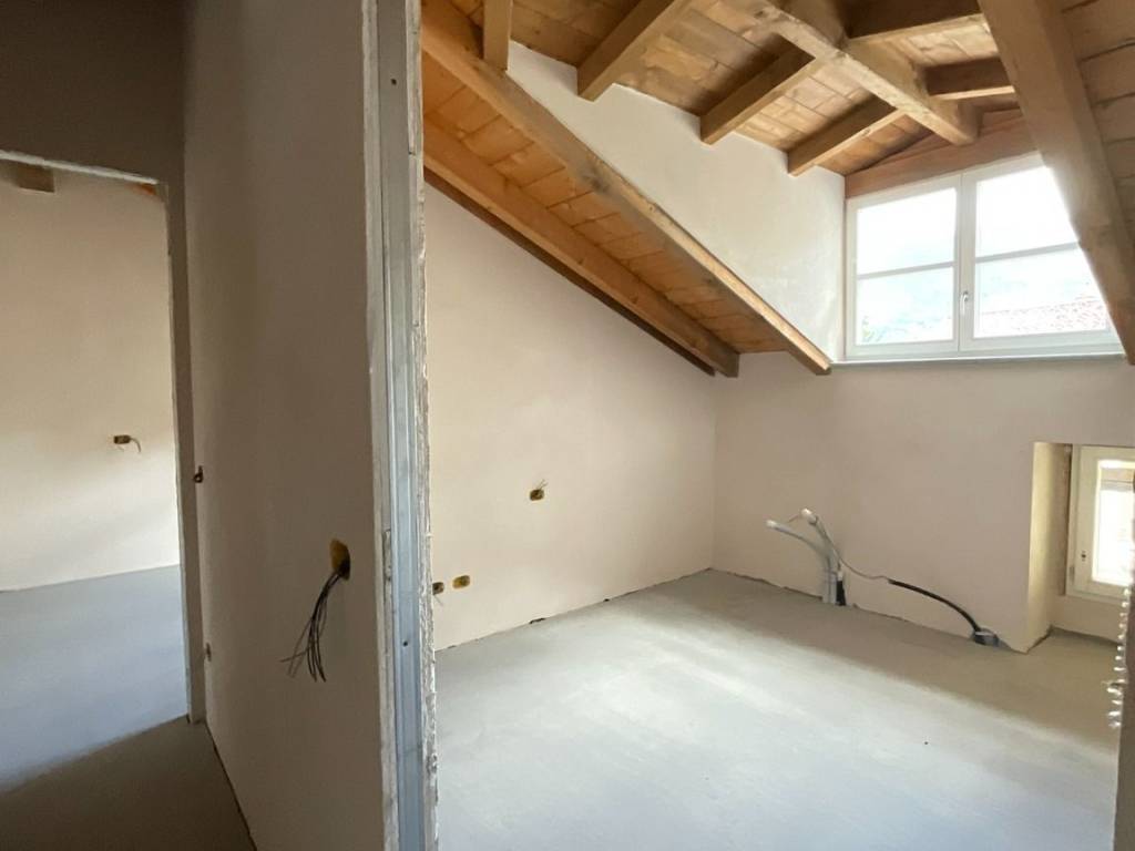 Appartamento a Cannobio in Via Paolo Zaccheo, 16 - Foto 4