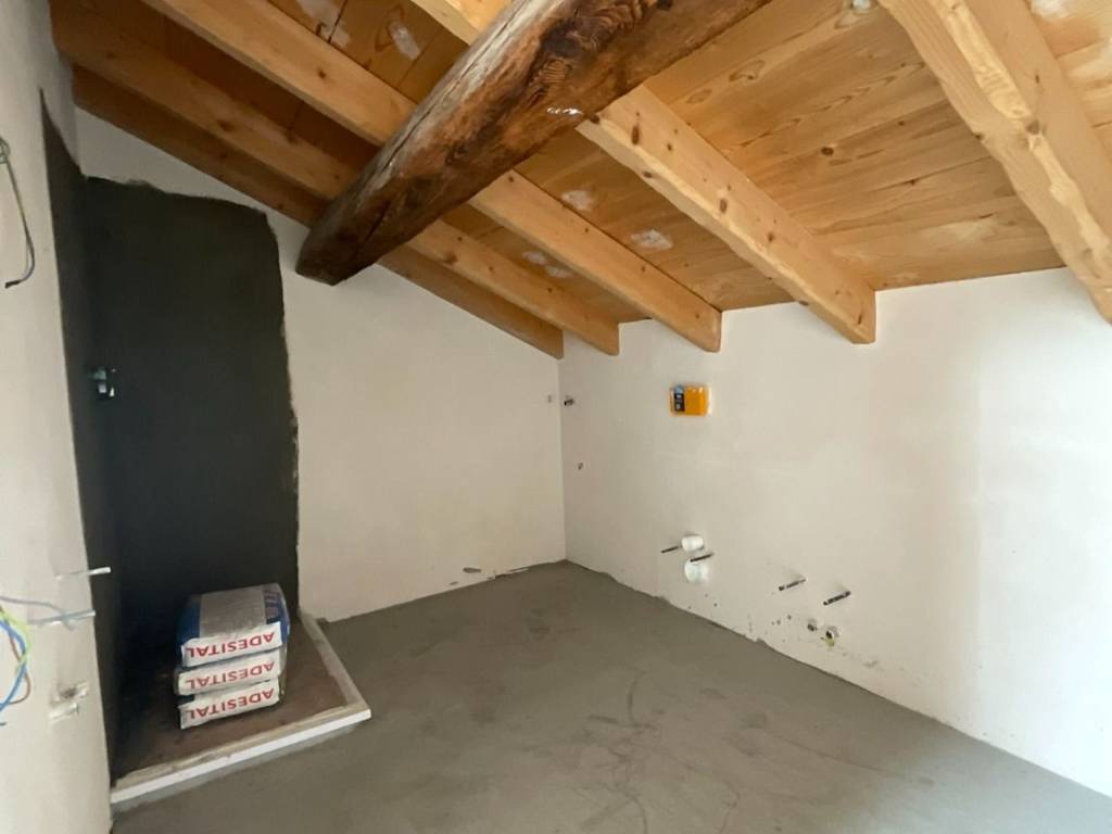 Appartamento a Cannobio in Via Paolo Zaccheo, 16 - Foto 2