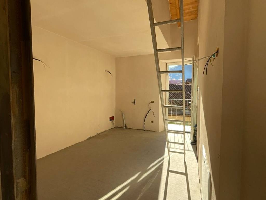 Appartamento a Cannobio in Via Paolo Zaccheo, 16 - Foto 3