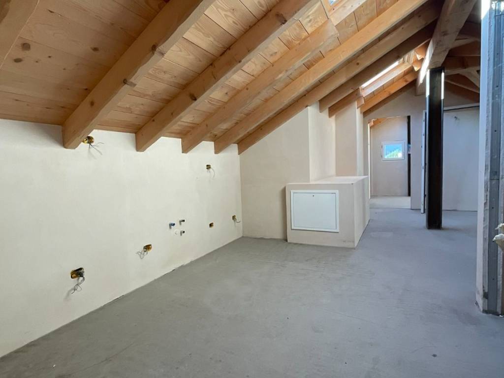 Appartamento a Cannobio in Via Paolo Zaccheo, 16 - Foto 2