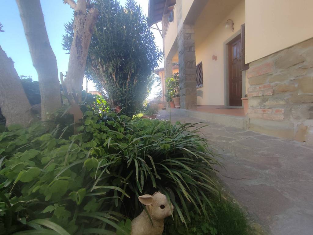 Appartamento a Castelfranco piandisco in Via Dante Alighieri - Foto 5