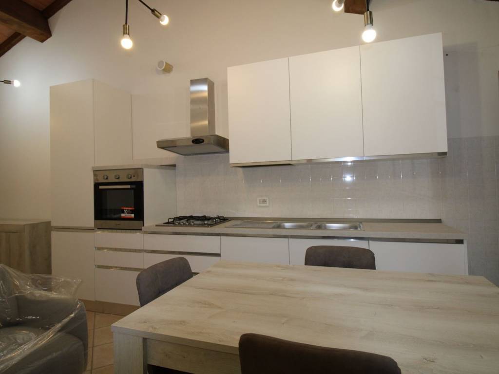 Appartamento a Castiglion fiorentino in Strada Umbro Casentinese - Foto 2
