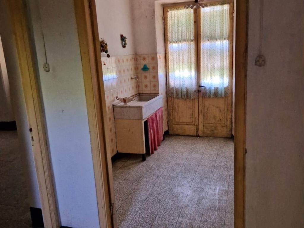 Casa indipendente a Varese ligure in Località Marchesano Cassego, 77 - Foto 4