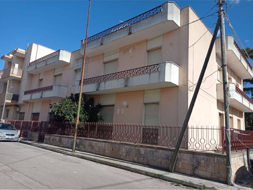Palazzo / stabile a Casarano in Via Boito - Foto 4