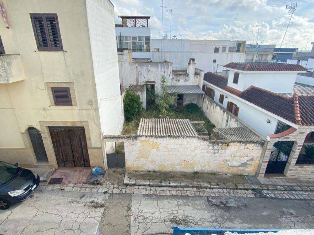 Casa indipendente a Casarano in Via Pola - Foto 2