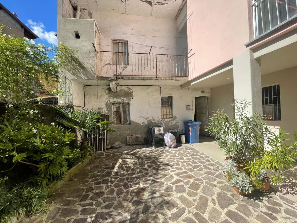 Casa indipendente a Valmadrera in Via Roma - Foto 3