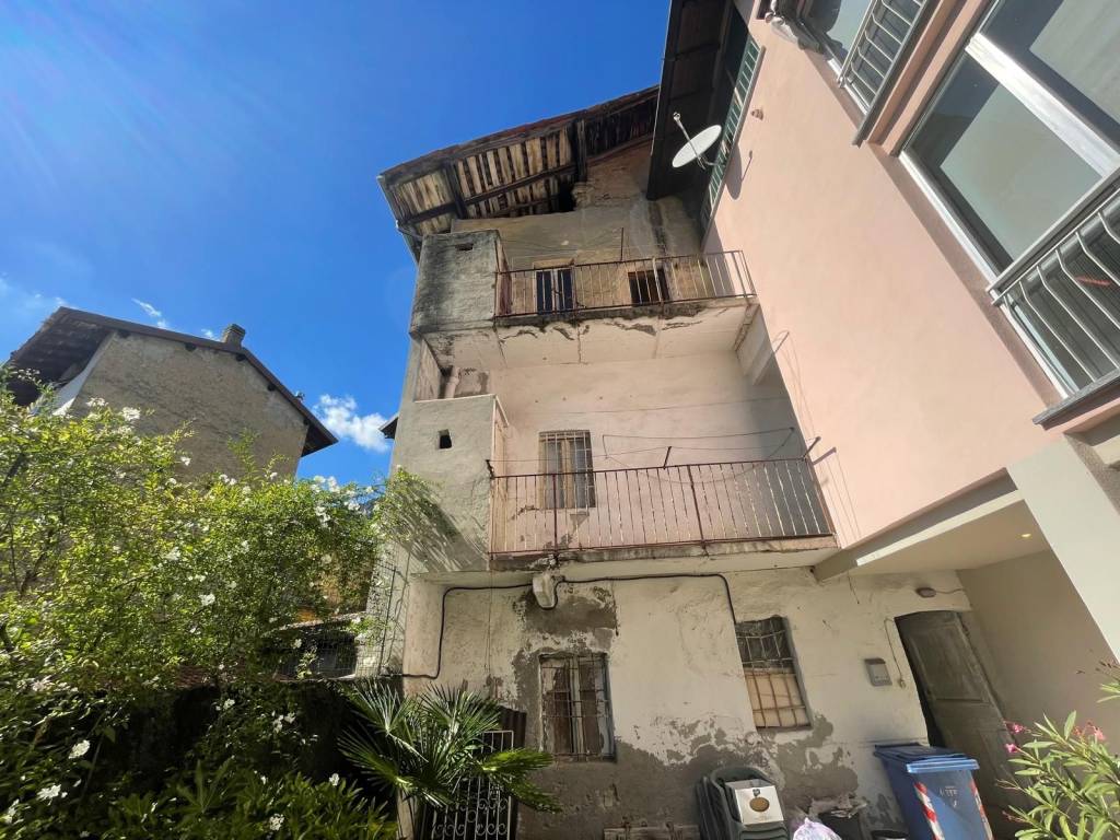 Casa indipendente a Valmadrera in Via Roma - Foto 4