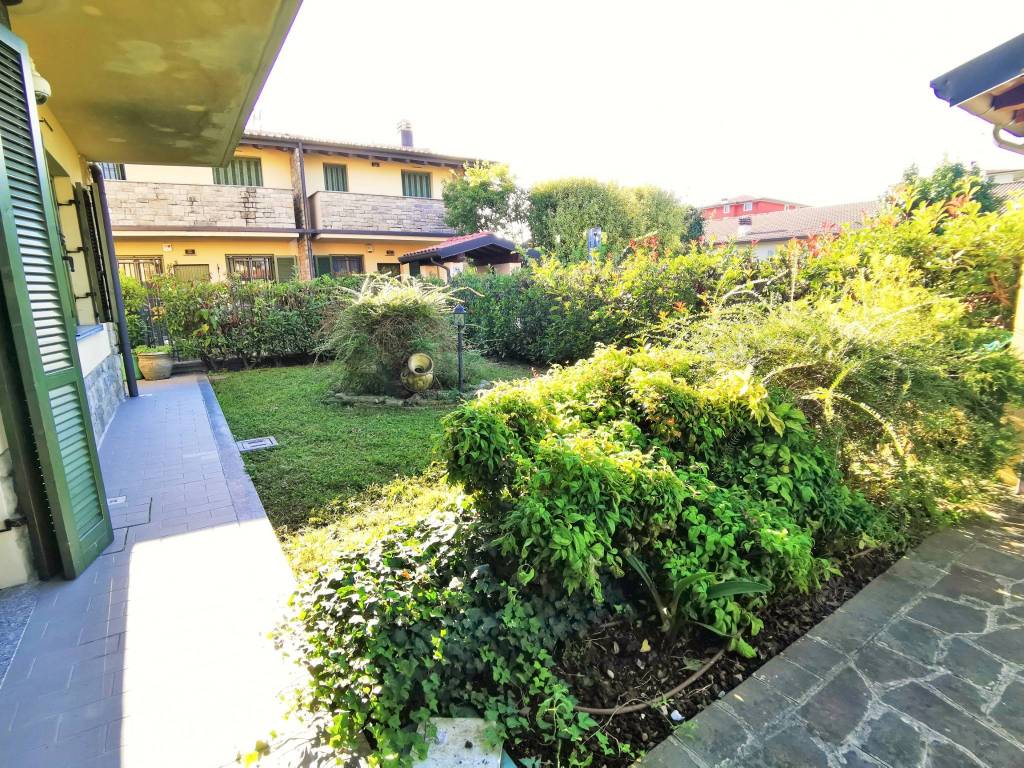 Appartamento a Treviglio in Viale Oriano - Foto 4