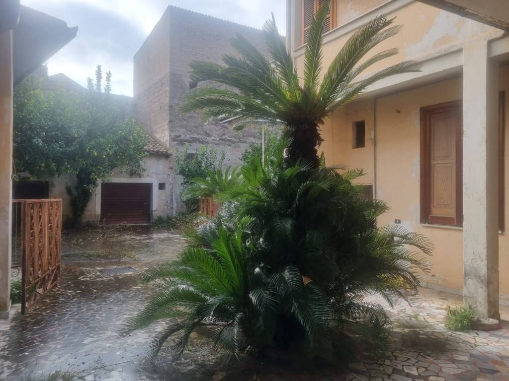 Palazzo / stabile a Curti - Foto 2