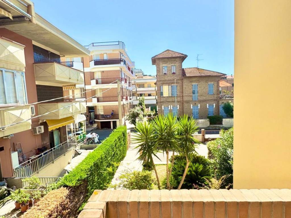 Appartamento a Alba adriatica in Via Abruzzo, 4 - Foto 5