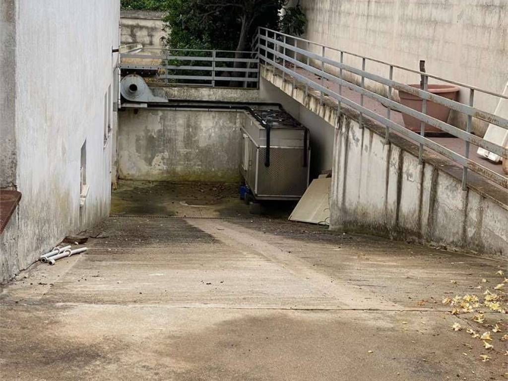 Immobile a Tuglie in zona industriale - Foto 3