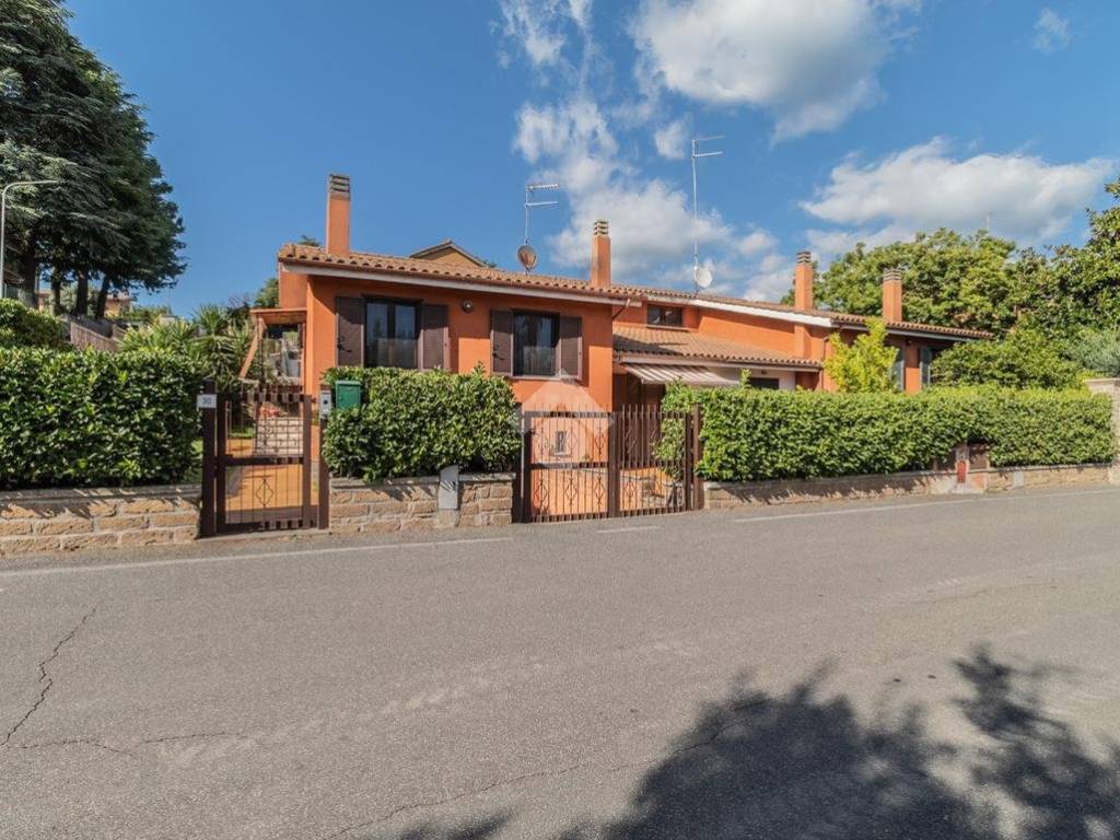 Villa a Manziana in Via santa severa, 30 - Foto 2