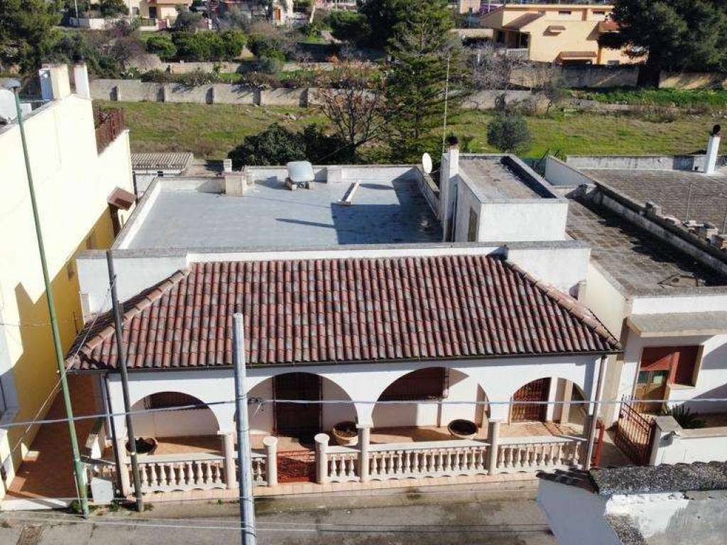 Casa indipendente a Casarano in via tevere - Foto 4