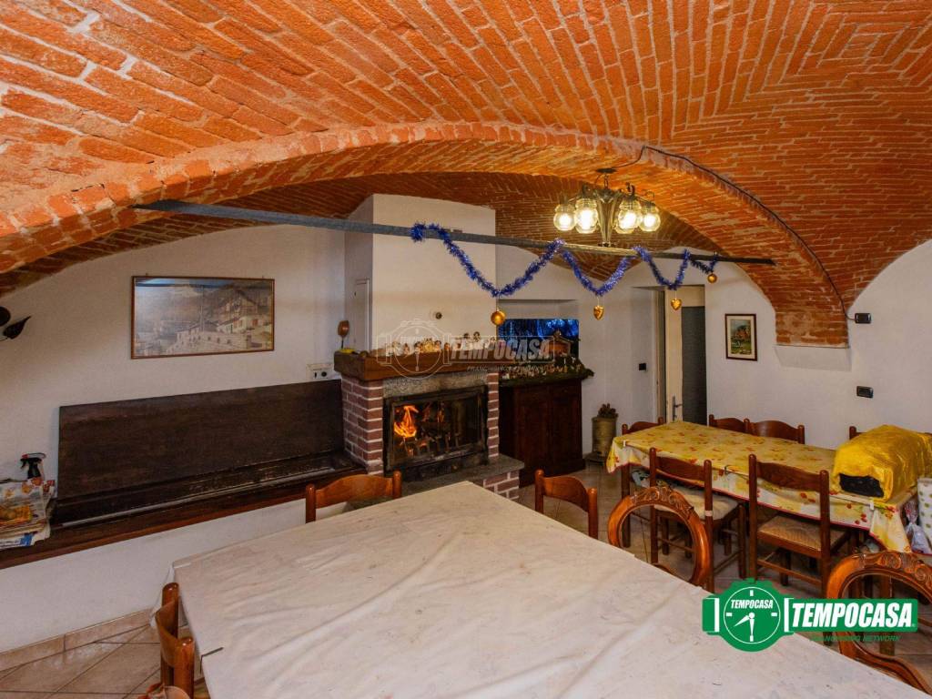 Casa indipendente a Oleggio in Via Sonzini Moiolo 9 - Foto 3