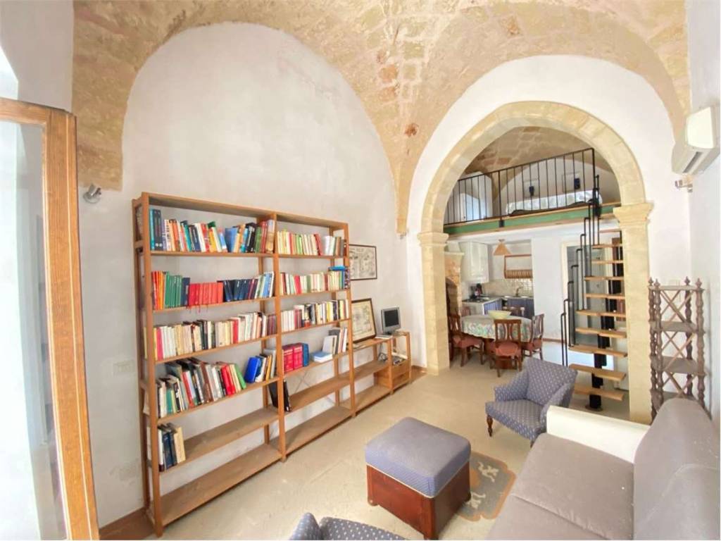Palazzo / stabile a Tricase in via Raeli , 29 - Foto 3