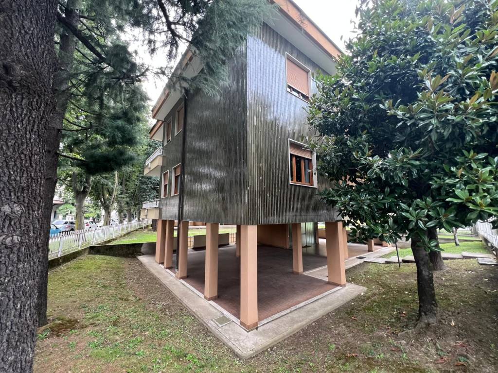 Appartamento a Saronno in Via Varese, 104 - Foto 3
