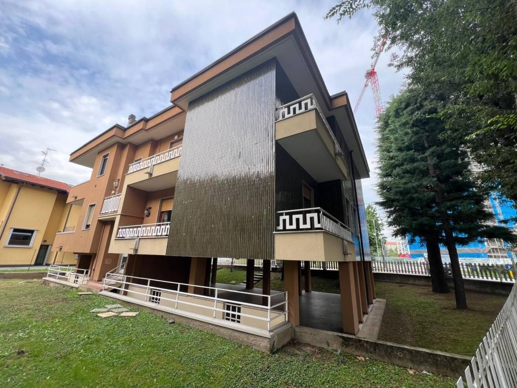 Appartamento a Saronno in Via Varese, 104 - Foto 4