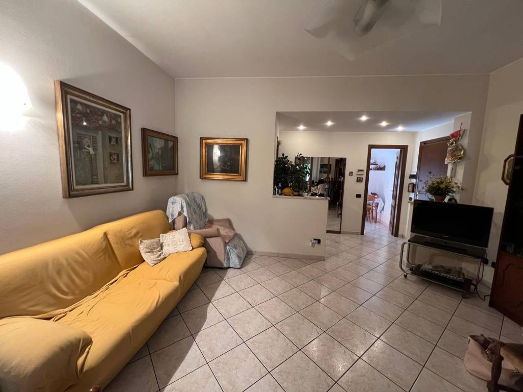 Appartamento a Saronno in Via Varese, 104 - Foto 5