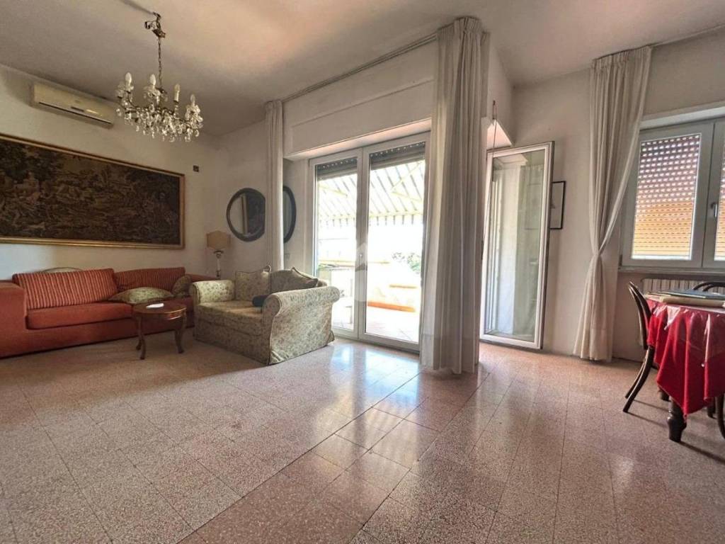 Appartamento a Salerno in Via Gaetano Quagliariello, 15 - Foto 5