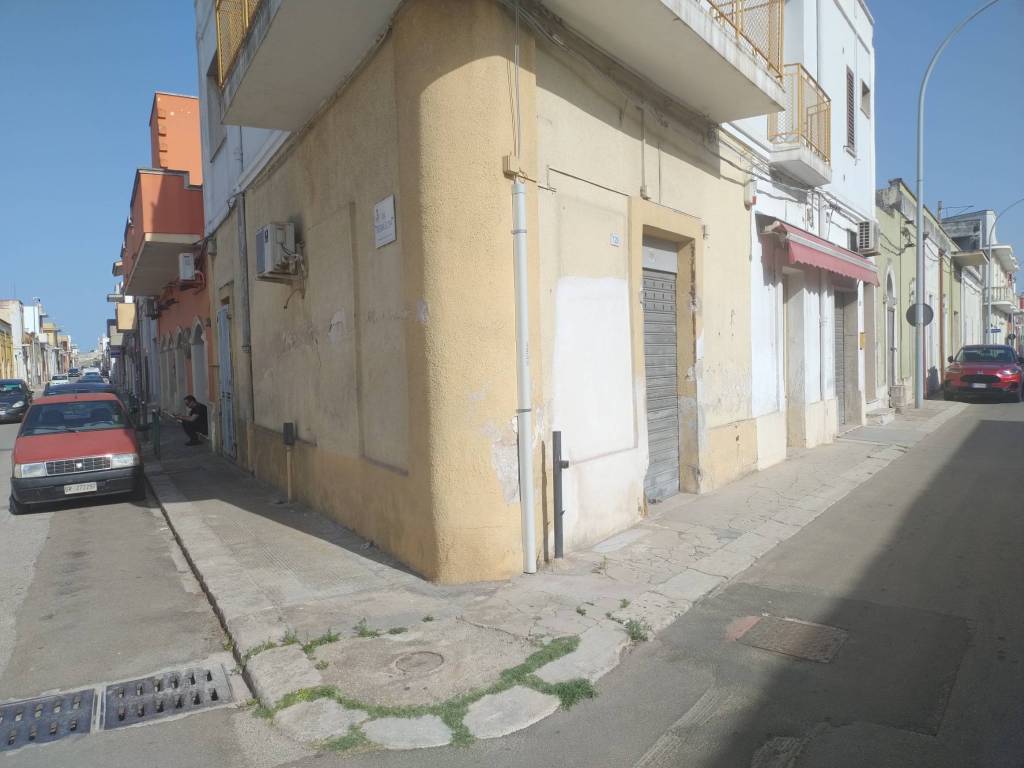 Immobile a San donaci in Via Giuseppe Grassi, 120 - Foto 2