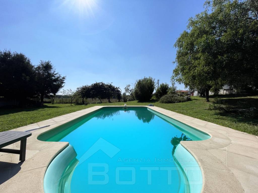 Villa a Momo in vicolo gaudenzio beltrami 14 - Foto 3