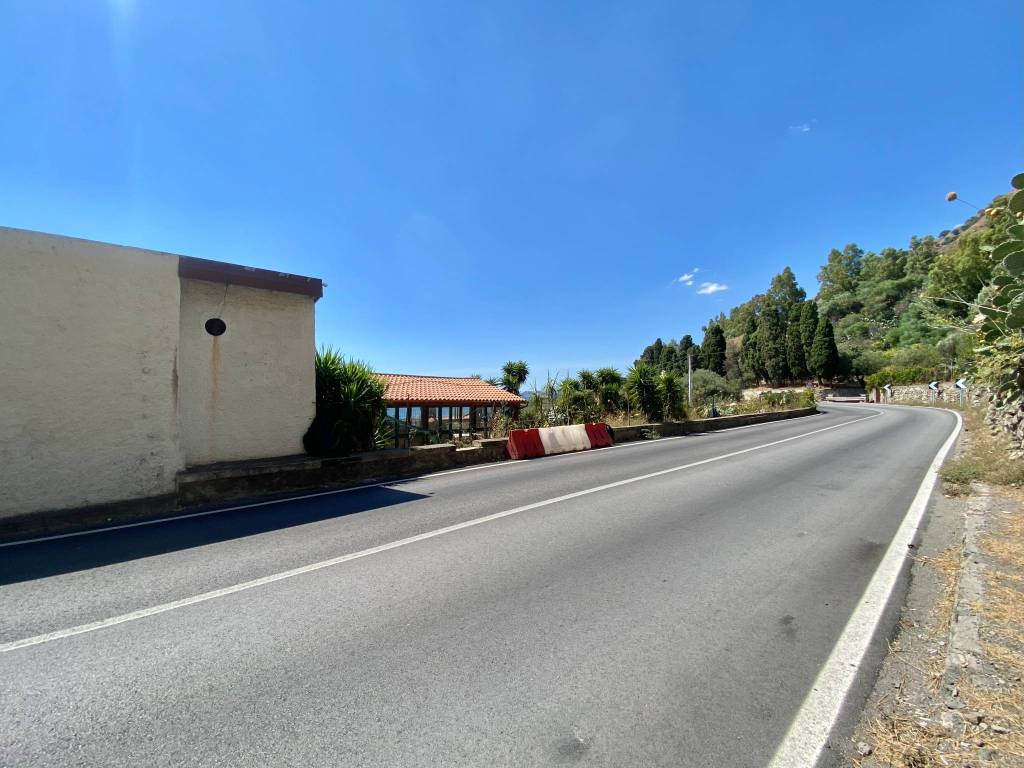 Immobile a Letojanni in Via Nazionale - Foto 4
