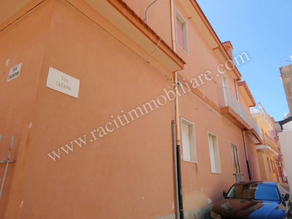 Casa indipendente a Pozzallo in Via Vesuvio, 11 - Foto 2