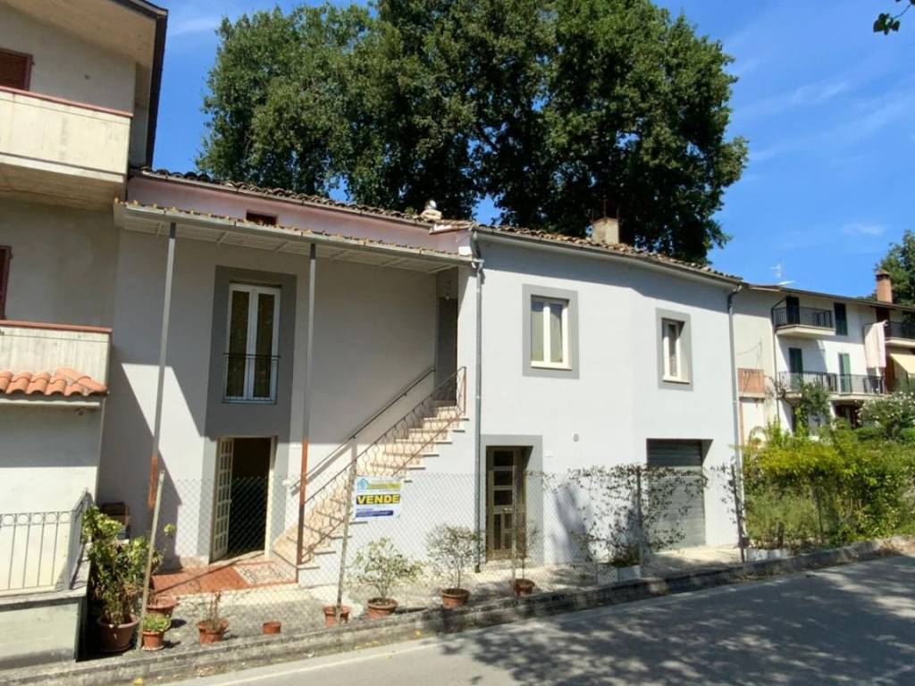 Casa indipendente a Campli in Via Fonte a Collina, 7 - Foto 3