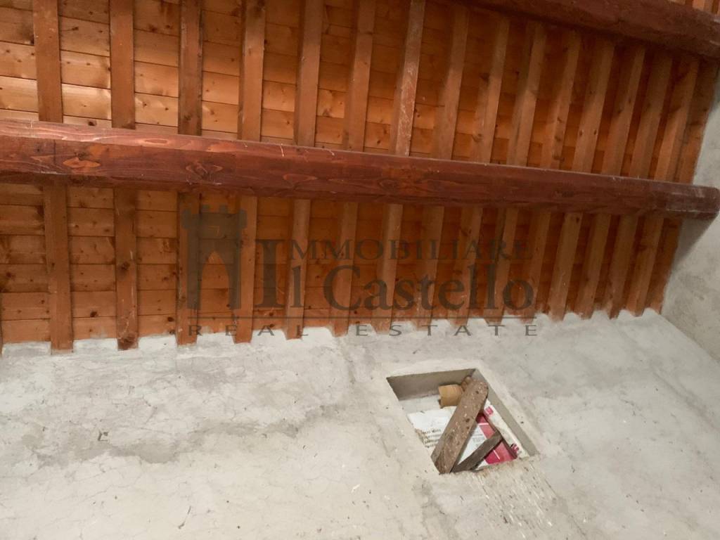 Rustico / casale a Tuoro sul trasimeno in Via Palazzo - Foto 5