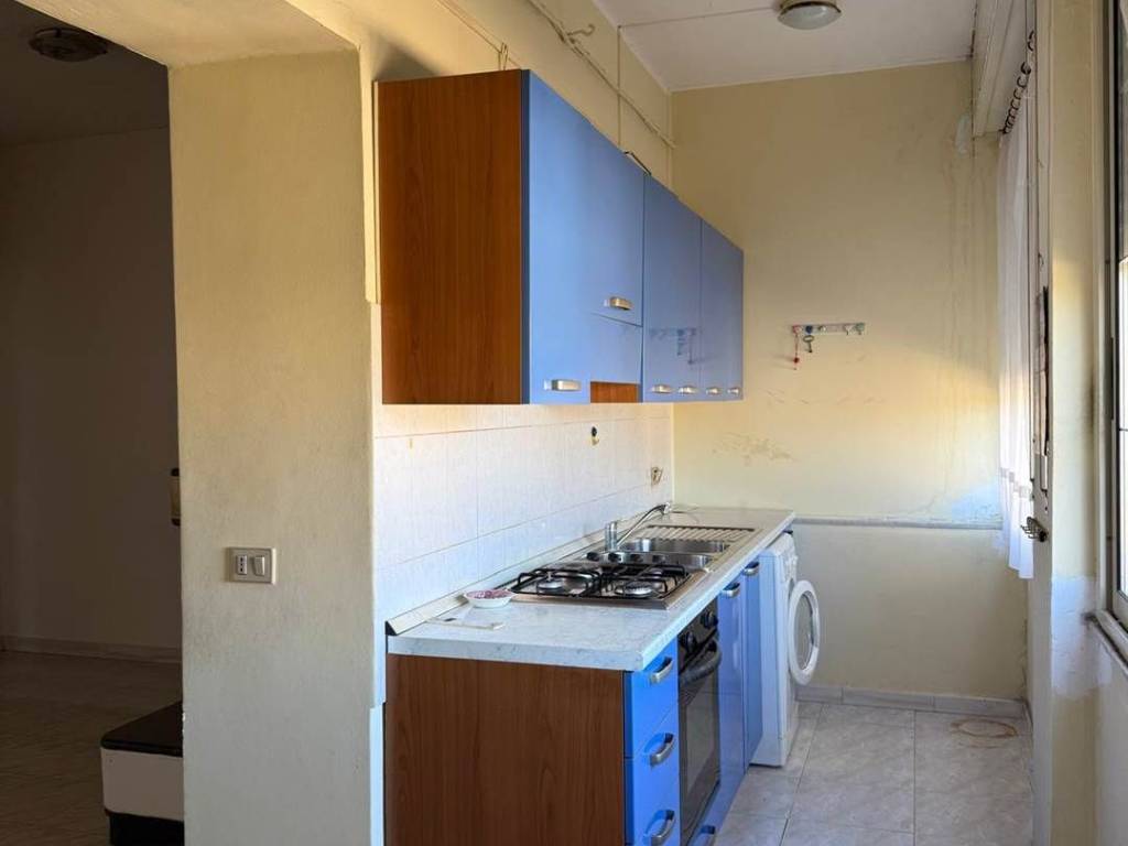 Appartamento a Carbonia in Via Vincenzo Monti, 4 - Foto 4