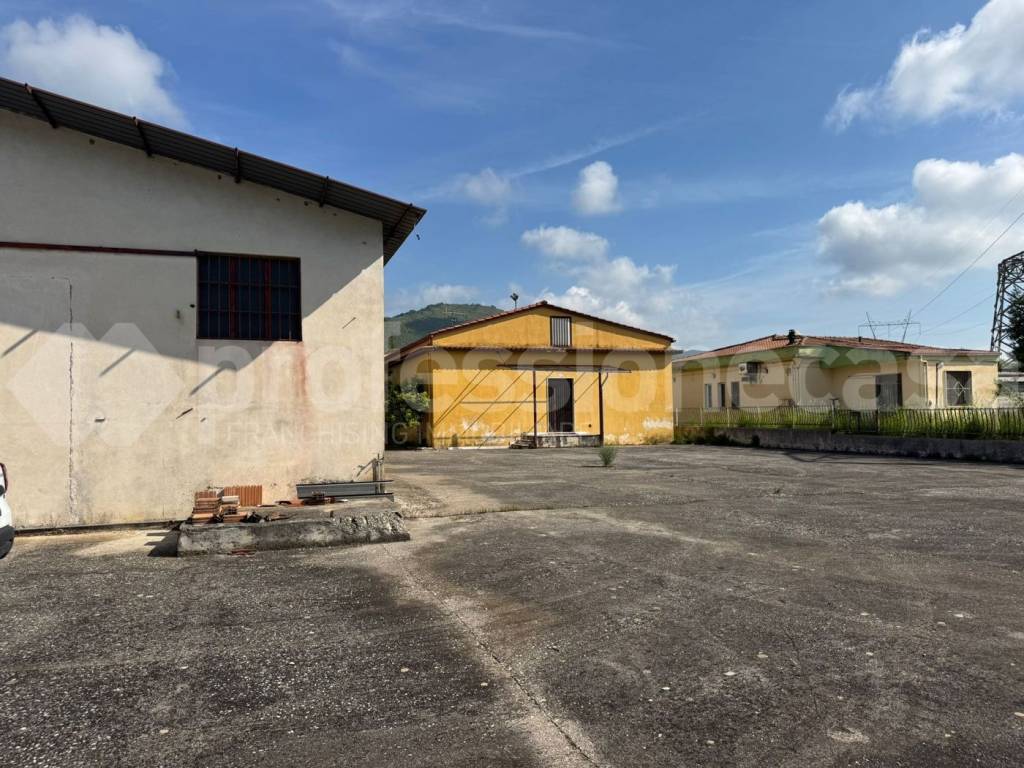 Immobile a Pozzilli in S.S. 85 venafrana, . - Foto 4