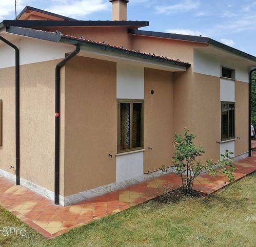 Villa a Piazza al serchio in Via Giuseppe Garibaldi 49 - Foto 2