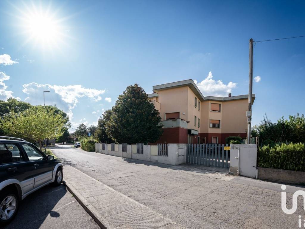 Villa a Campi bisenzio in Via san giusto, 76 - Foto 2