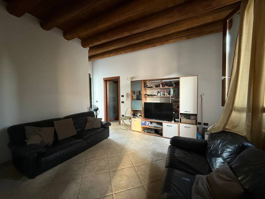 Appartamento a Rovigo in Via Girolamo Savonarola, 131 - Foto 2