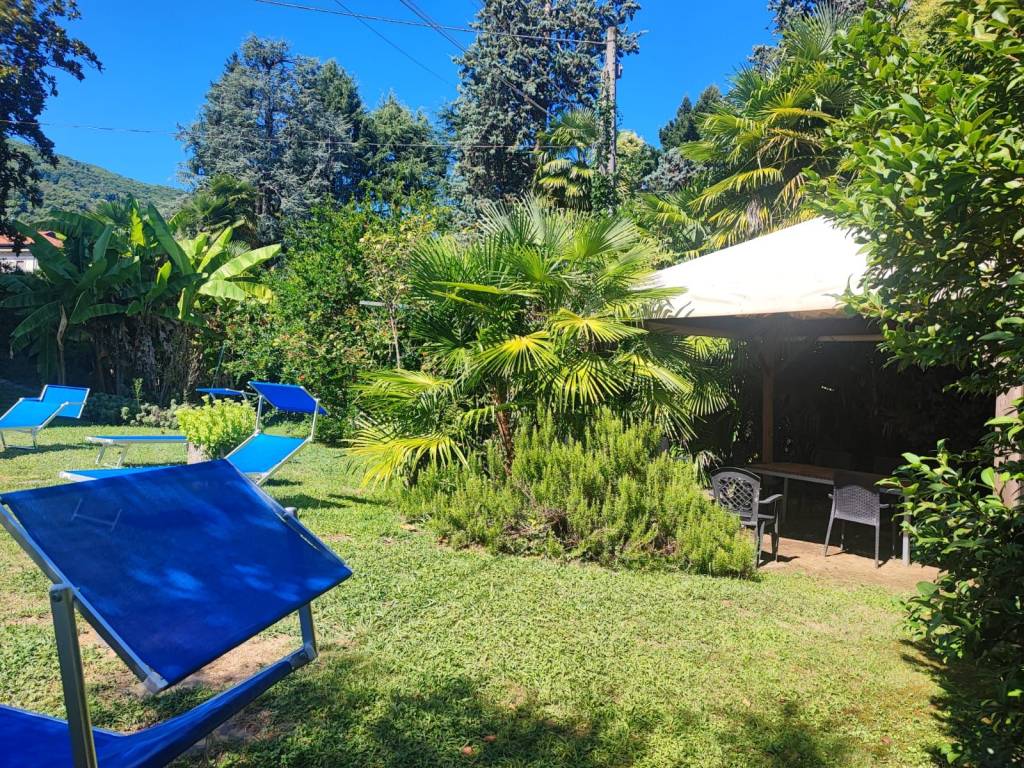 Villa a Lesa in Via Campi Elisi, 4 - Foto 3